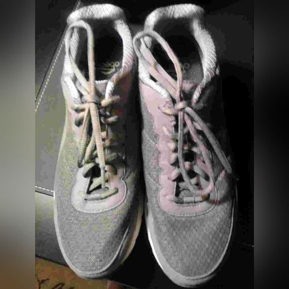 ABEO 24/7 Petra • Women's Grey Athletic Sneakers - Picture 10 of 12